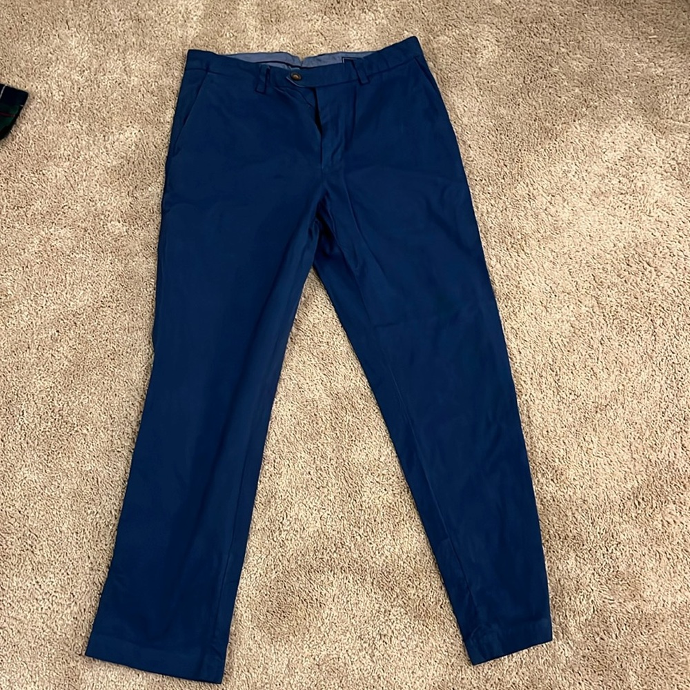 Like new without tags vineyard vine 32x30 pants